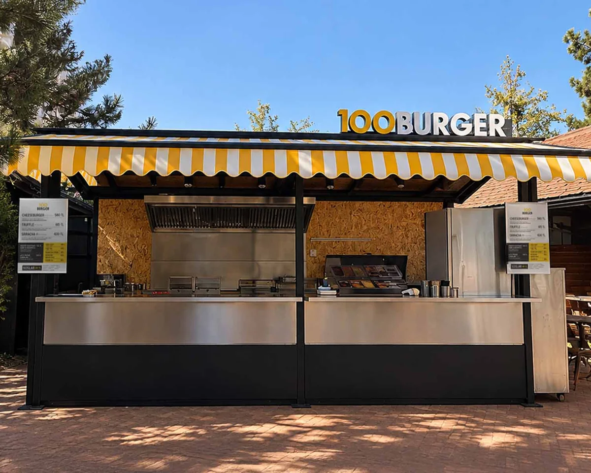 100Burger stantı